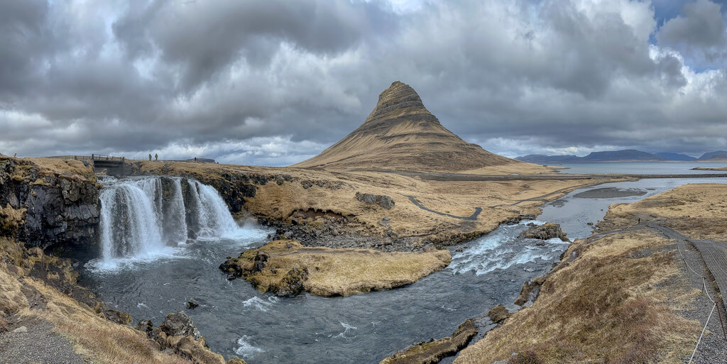Islande , Kirkjufell, Voyage en van