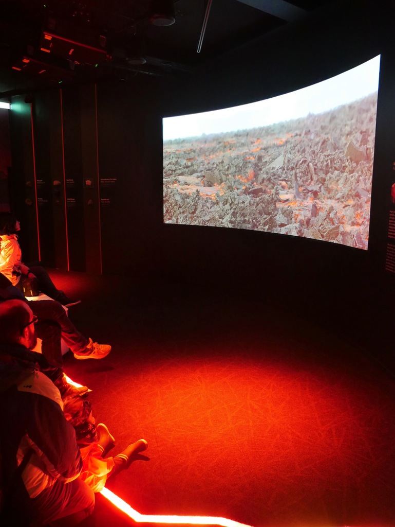 Musée Perlan, Voyage en van