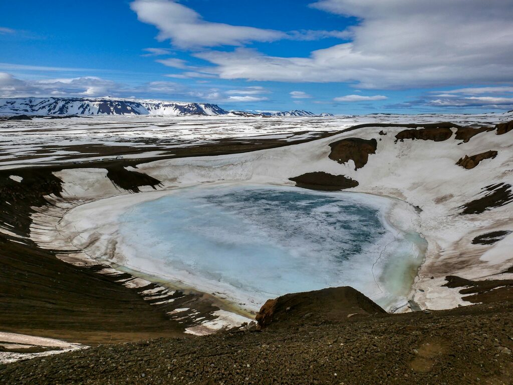 Krafla, Voyage en van