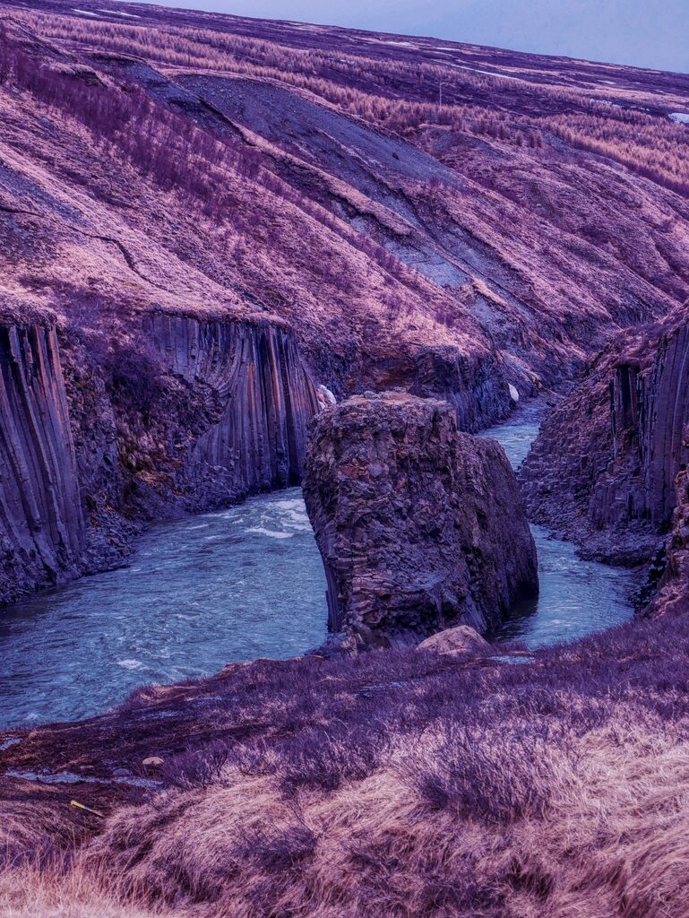 Studlagil Canyon, Voyage en van