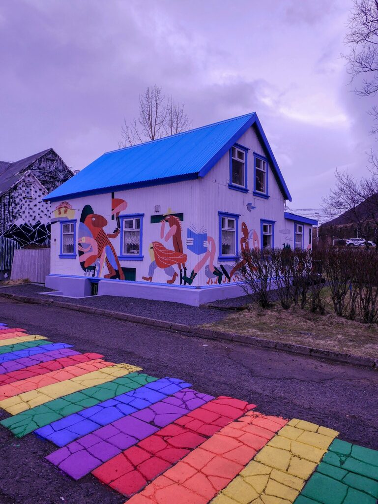 Seyðisfjörður, Voyage en van